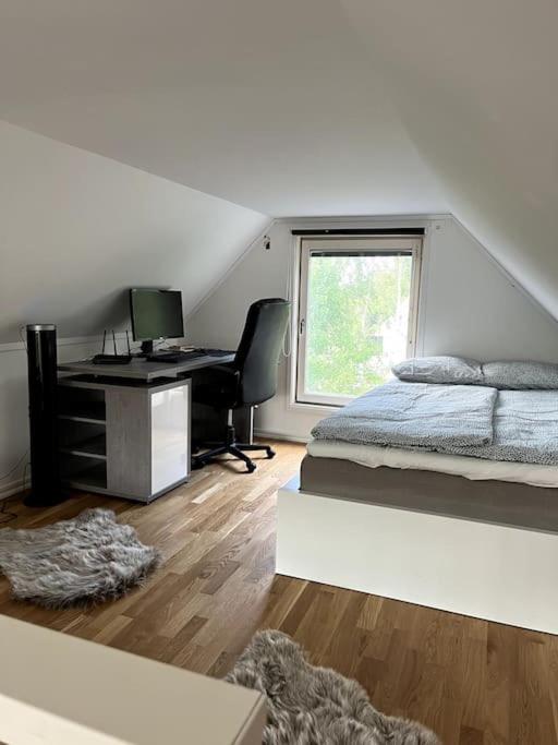 Mysigt Hus Med Natur & Jacuzzi I Olofstorp Göteborg Exterior foto