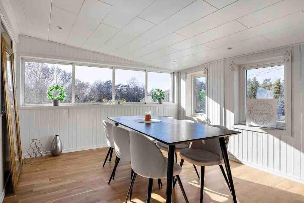 Mysigt Hus Med Natur & Jacuzzi I Olofstorp Göteborg Exterior foto